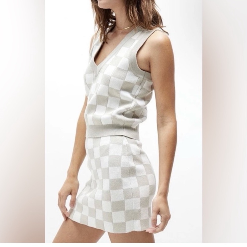 Charlie Holiday Avalon Checkered Sweater Vest Cream NWT Size XS
